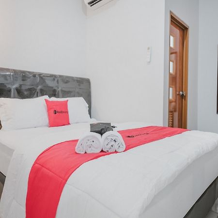 Reddoorz Syariah Near Siloam Hospital Kebon Jeruk Hotel Jacarta Exterior foto